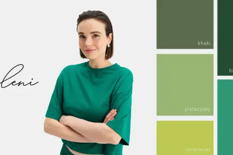 Kobieta w zielonej bluzce obok palety barw: khaki, butelkowa zieleń, pistacjowy, limonkowy, szmaragdowy.