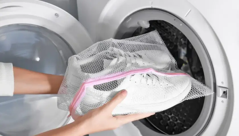 W jakiej temperaturze wyprac buty, aby ich nie zniszczyć?